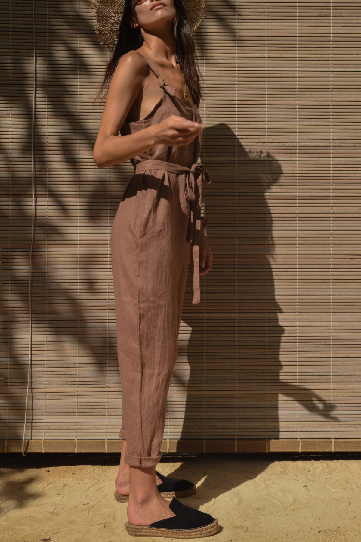 LINEN JUMPSUIT - SOIL - obrazek 7