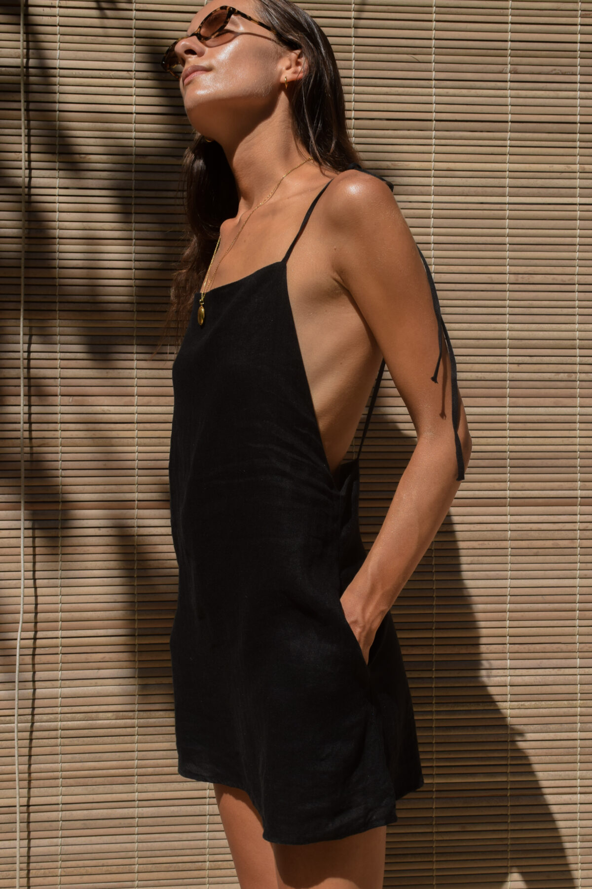 LINEN MINIMAL DRESS - BLACK - obrazek 5