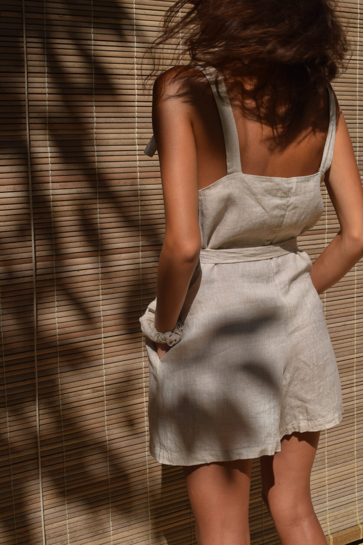 LINEN SHORT JUMPSUIT - CREAMY GRAY - obrazek 12