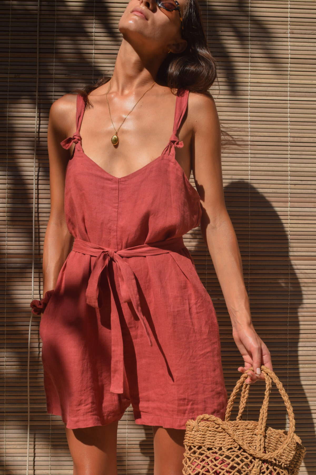 LINEN SHORT JUMPSUIT - GUAVA - obrazek 9